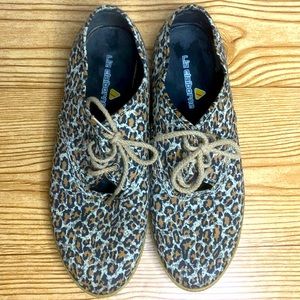 Liz Claiborne leopard print shoes